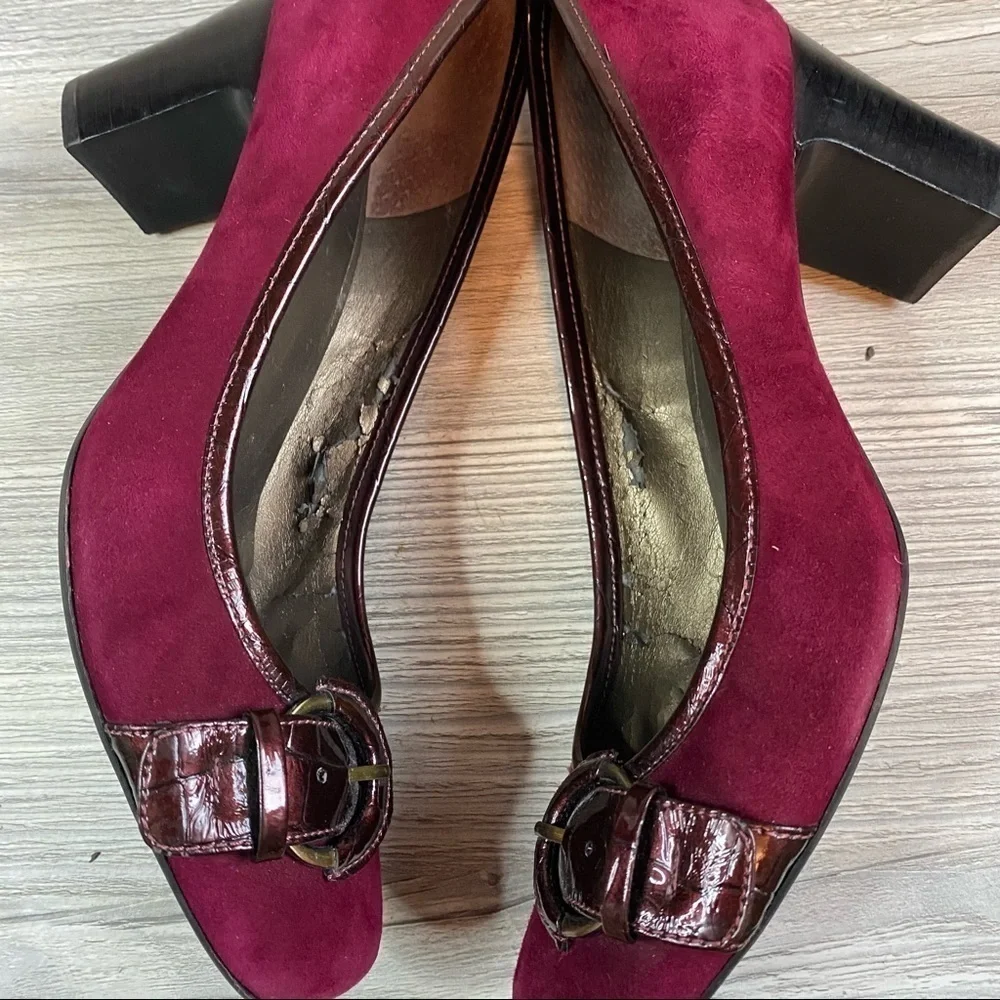 Woman’s Bandolino BDJasper suede chunky vintage look wood stacked heels size 8.5
